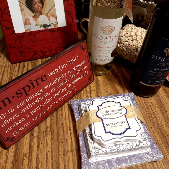 Kathy Ireland Notepad Trio - Picture 1 of 3